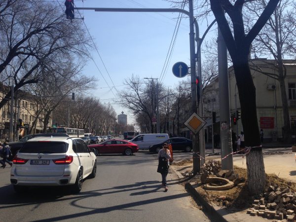 Intrebare pentru Dl Jizdan privind semafoarele din Chişinău
